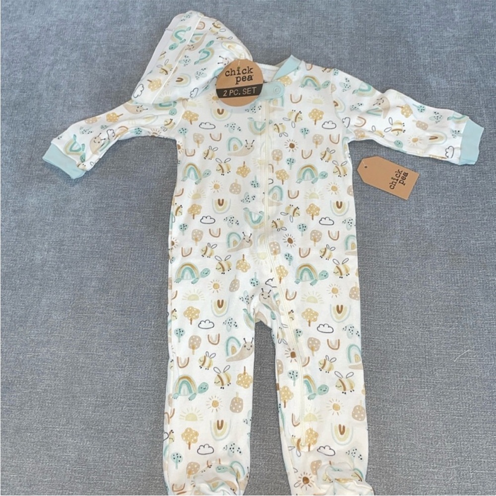 Chick Pea Infant Sleeper/Hat Set